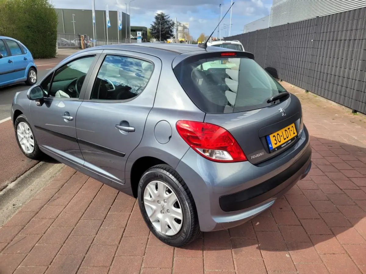 1.4 VTi X-line