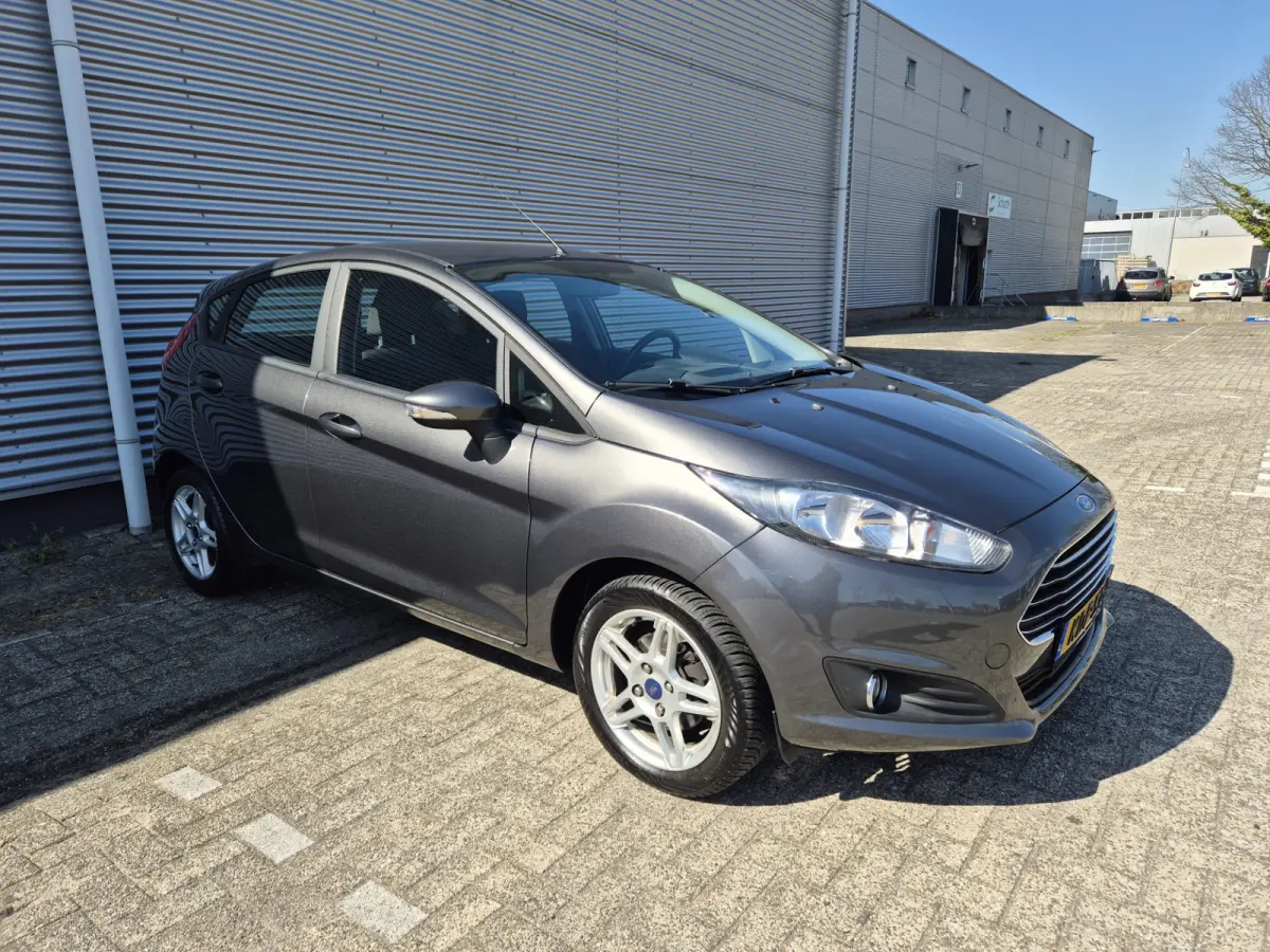 1.0 Style Ultimate,Automaat,Airco, Lm velgen,Parkeersensoren,slechts 36.000KM!!!!