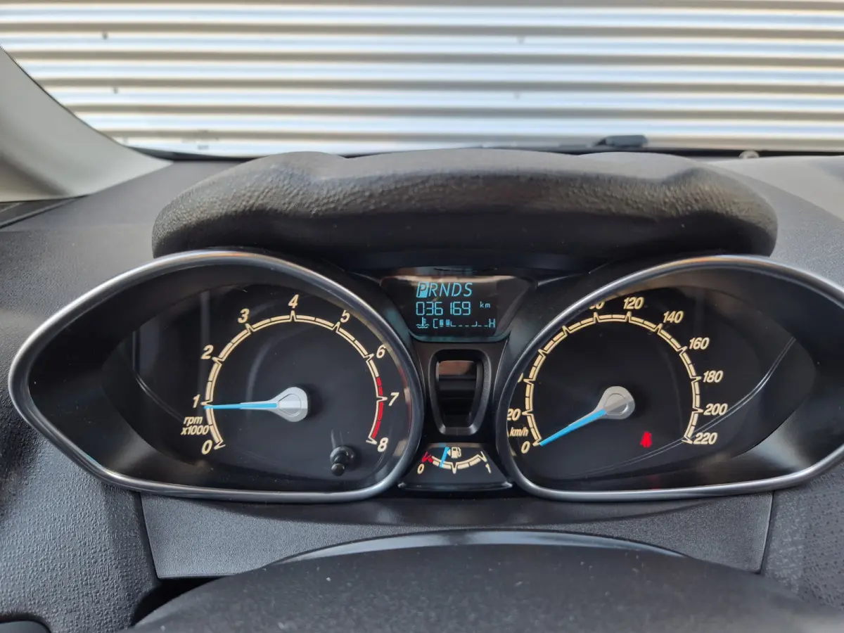 1.0 Style Ultimate,Automaat,Airco, Lm velgen,Parkeersensoren,slechts 36.000KM!!!!