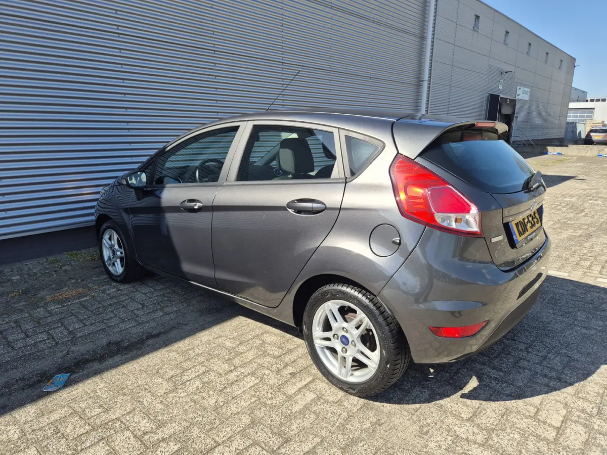 1.0 Style Ultimate,Automaat,Airco, Lm velgen,Parkeersensoren,slechts 36.000KM!!!!