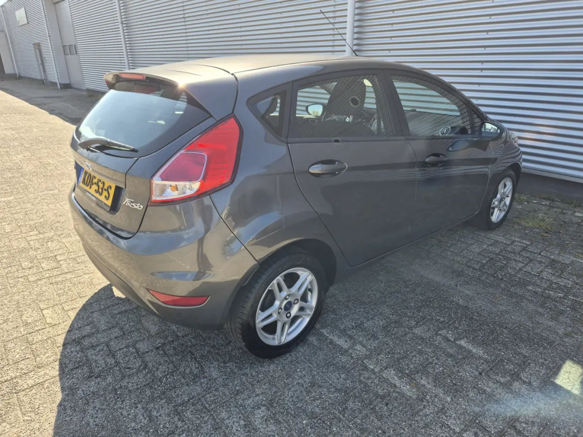 1.0 Style Ultimate,Automaat,Airco, Lm velgen,Parkeersensoren,slechts 36.000KM!!!!