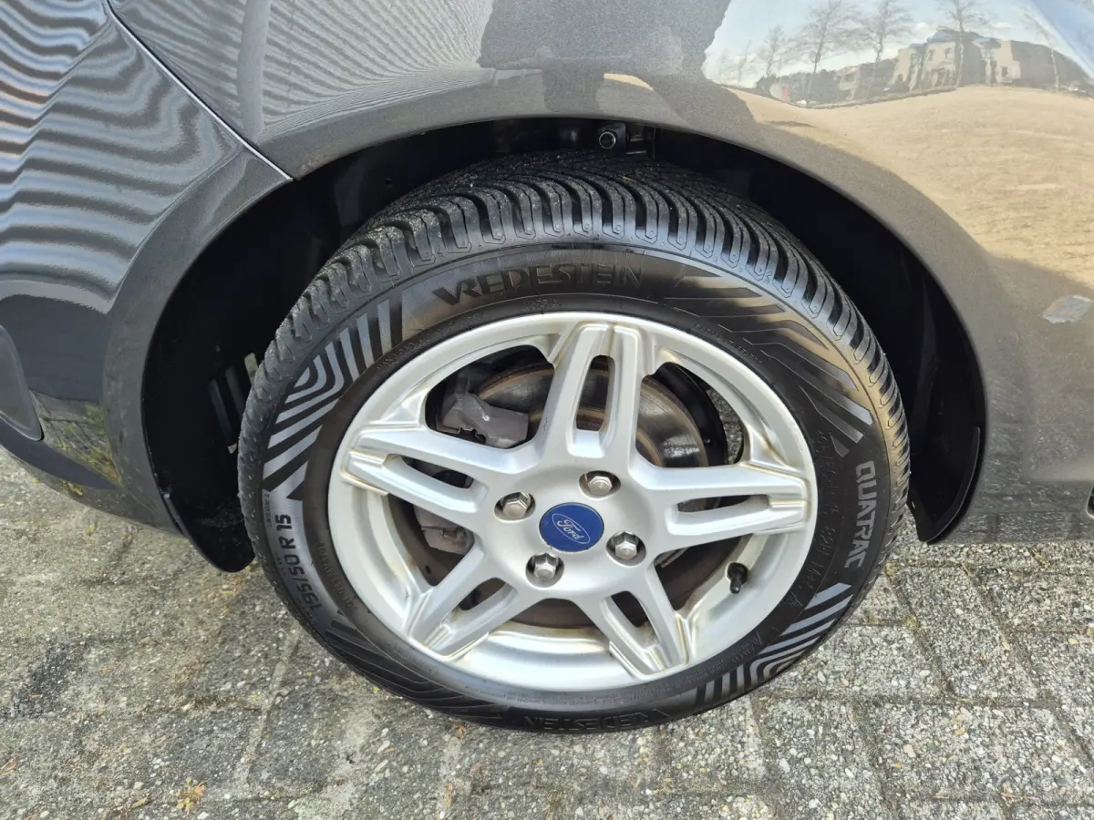1.0 Style Ultimate,Automaat,Airco, Lm velgen,Parkeersensoren,slechts 36.000KM!!!!