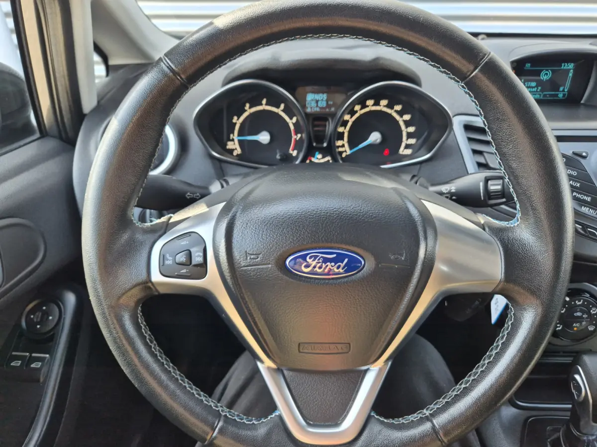 1.0 Style Ultimate,Automaat,Airco, Lm velgen,Parkeersensoren,slechts 36.000KM!!!!