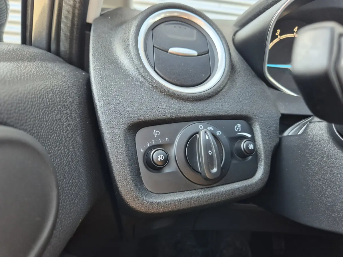 1.0 Style Ultimate,Automaat,Airco, Lm velgen,Parkeersensoren,slechts 36.000KM!!!!