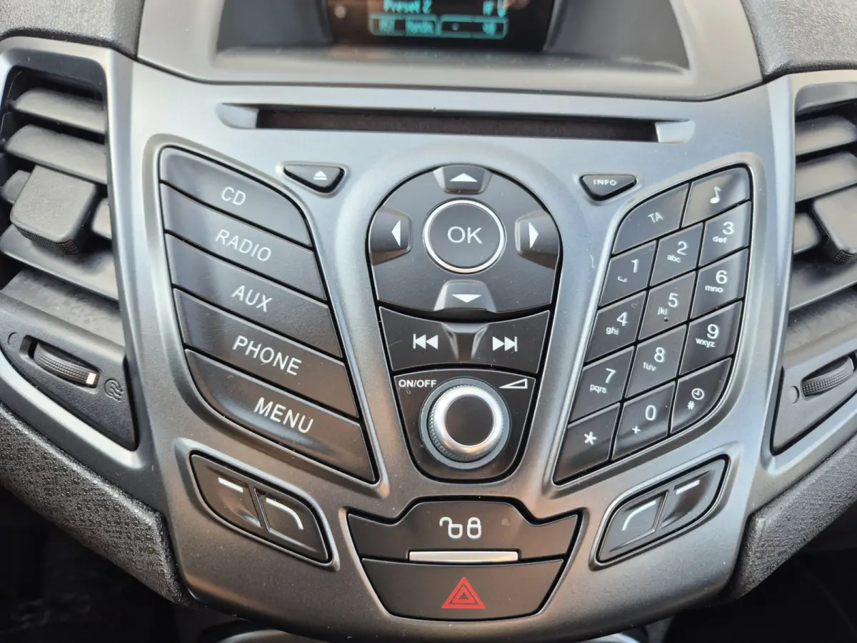 1.0 Style Ultimate,Automaat,Airco, Lm velgen,Parkeersensoren,slechts 36.000KM!!!!