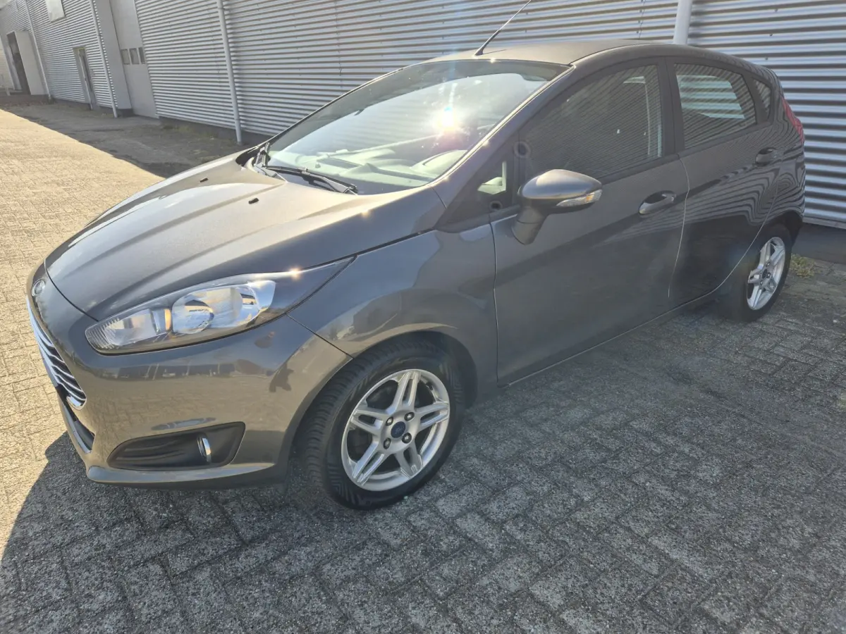 1.0 Style Ultimate,Automaat,Airco, Lm velgen,Parkeersensoren,slechts 36.000KM!!!!