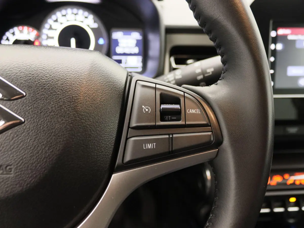 1.2 Smart Hybrid Style | Apple Carplay/Android Auto | Achteruitrijcamera | Cruise Control | Lichtmetalen Velgen |