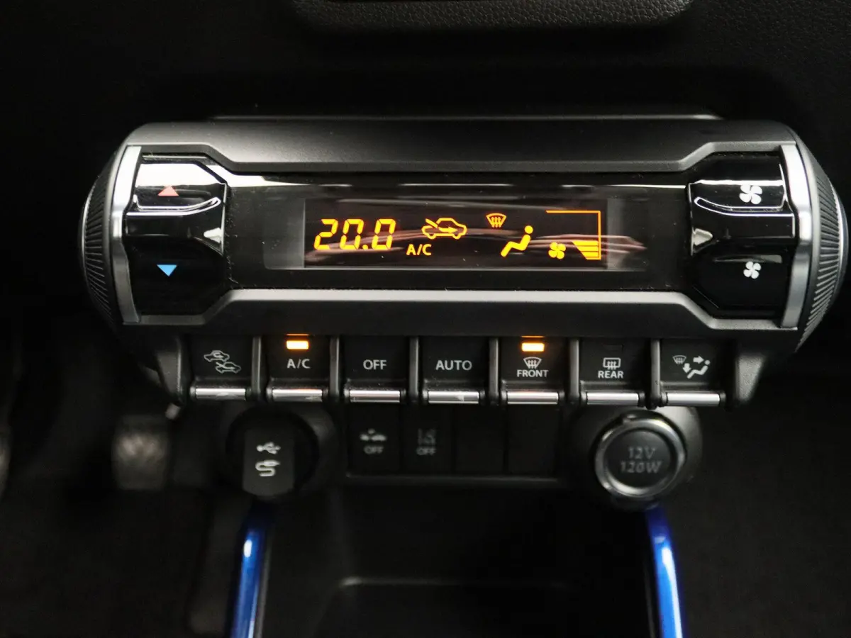 1.2 Smart Hybrid Style | Apple Carplay/Android Auto | Achteruitrijcamera | Cruise Control | Lichtmetalen Velgen |