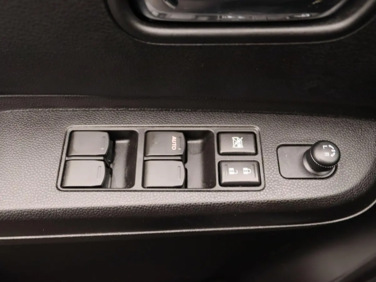1.2 Smart Hybrid Style | Apple Carplay/Android Auto | Achteruitrijcamera | Cruise Control | Lichtmetalen Velgen |