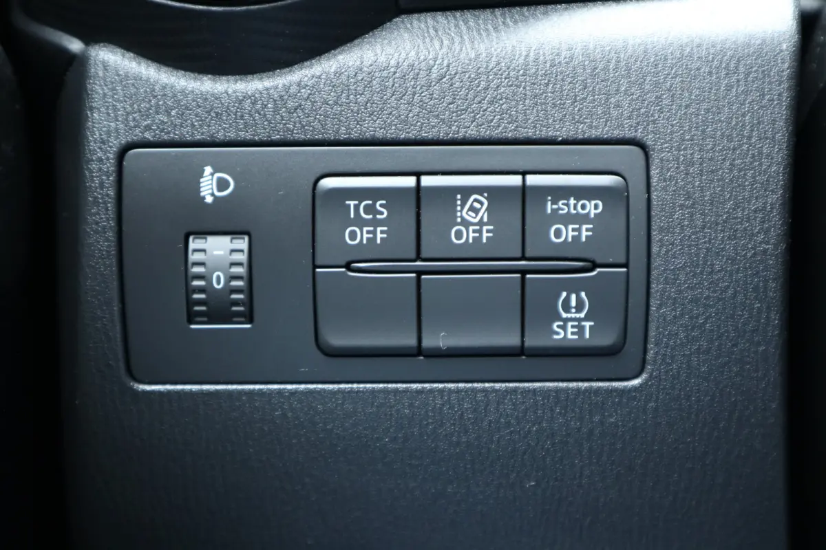 2.0 SkyActiv-G 120 Dynamic Trekhaak / Navi / Clima / Cruise / PDC