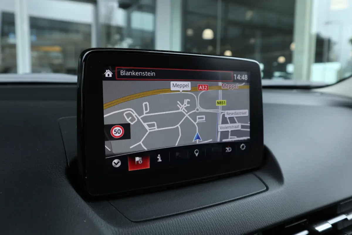 2.0 SkyActiv-G 120 Dynamic Trekhaak / Navi / Clima / Cruise / PDC