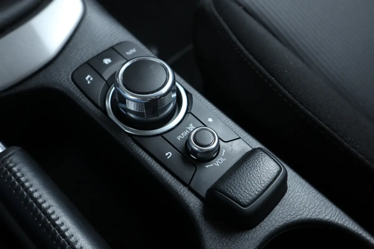 2.0 SkyActiv-G 120 Dynamic Trekhaak / Navi / Clima / Cruise / PDC