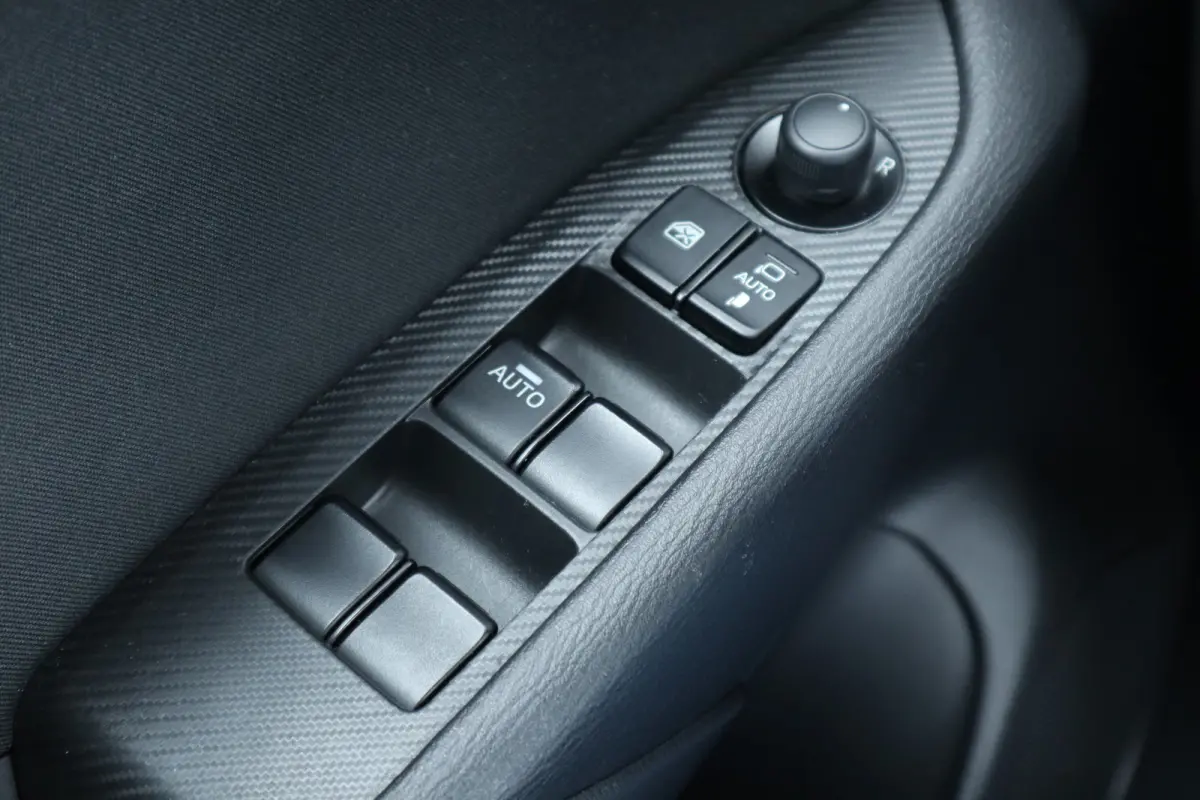 2.0 SkyActiv-G 120 Dynamic Trekhaak / Navi / Clima / Cruise / PDC