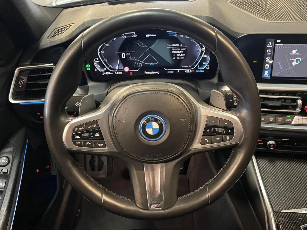 330e xDrive M Sport High Executive 19"/Panoramadak/Adaptieve cruise/Stoelverwarming + memory/Laser LED/360 camera/Head-up/Keyless
