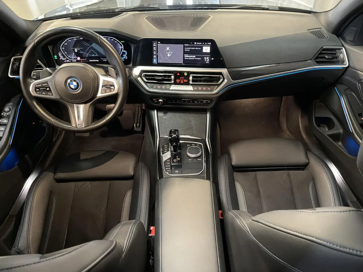 330e xDrive M Sport High Executive 19"/Panoramadak/Adaptieve cruise/Stoelverwarming + memory/Laser LED/360 camera/Head-up/Keyless