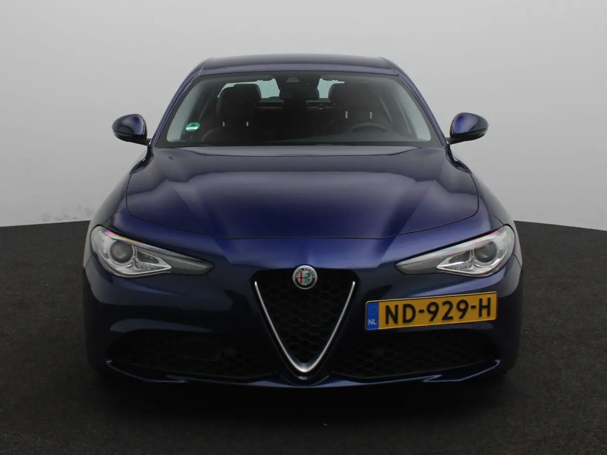 2.0T 200pk Aut. Super | Leder | Navigatie | Parkeersensoren | Sport pack