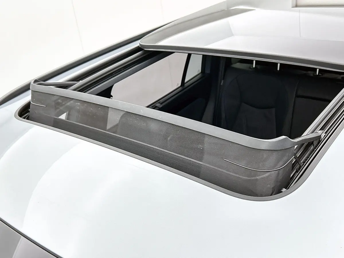 1.5 eHybrid R-Line Edition | SoH 97% | 272 PK | Automaat | Black Style | Lederen Interieur (Memory Seats) | 360* Camera (Helicopter View) | Head-Up Display | Harman-Kardon