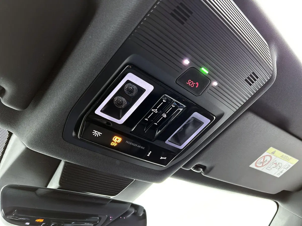 1.5 eHybrid R-Line Edition | SoH 97% | 272 PK | Automaat | Black Style | Lederen Interieur (Memory Seats) | 360* Camera (Helicopter View) | Head-Up Display | Harman-Kardon