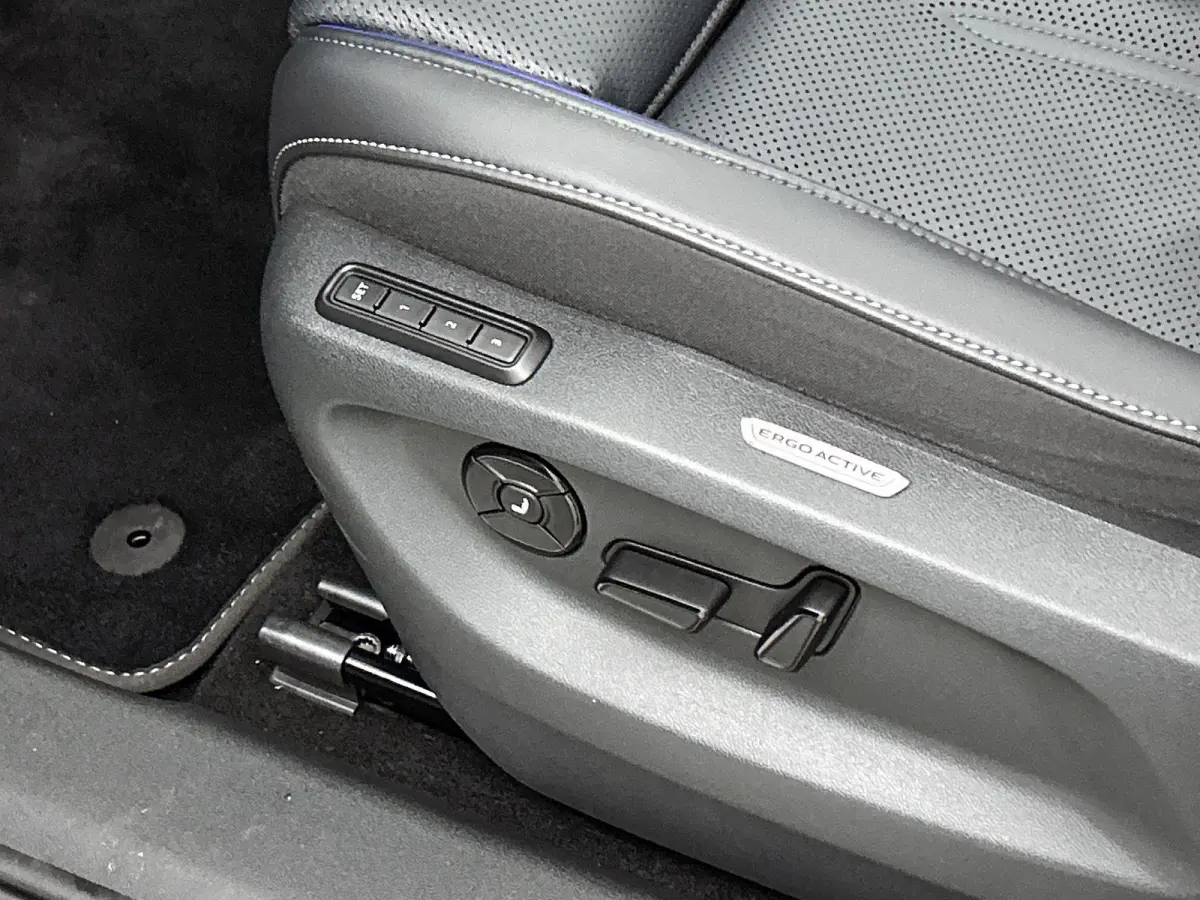 1.5 eHybrid R-Line Edition | SoH 97% | 272 PK | Automaat | Black Style | Lederen Interieur (Memory Seats) | 360* Camera (Helicopter View) | Head-Up Display | Harman-Kardon