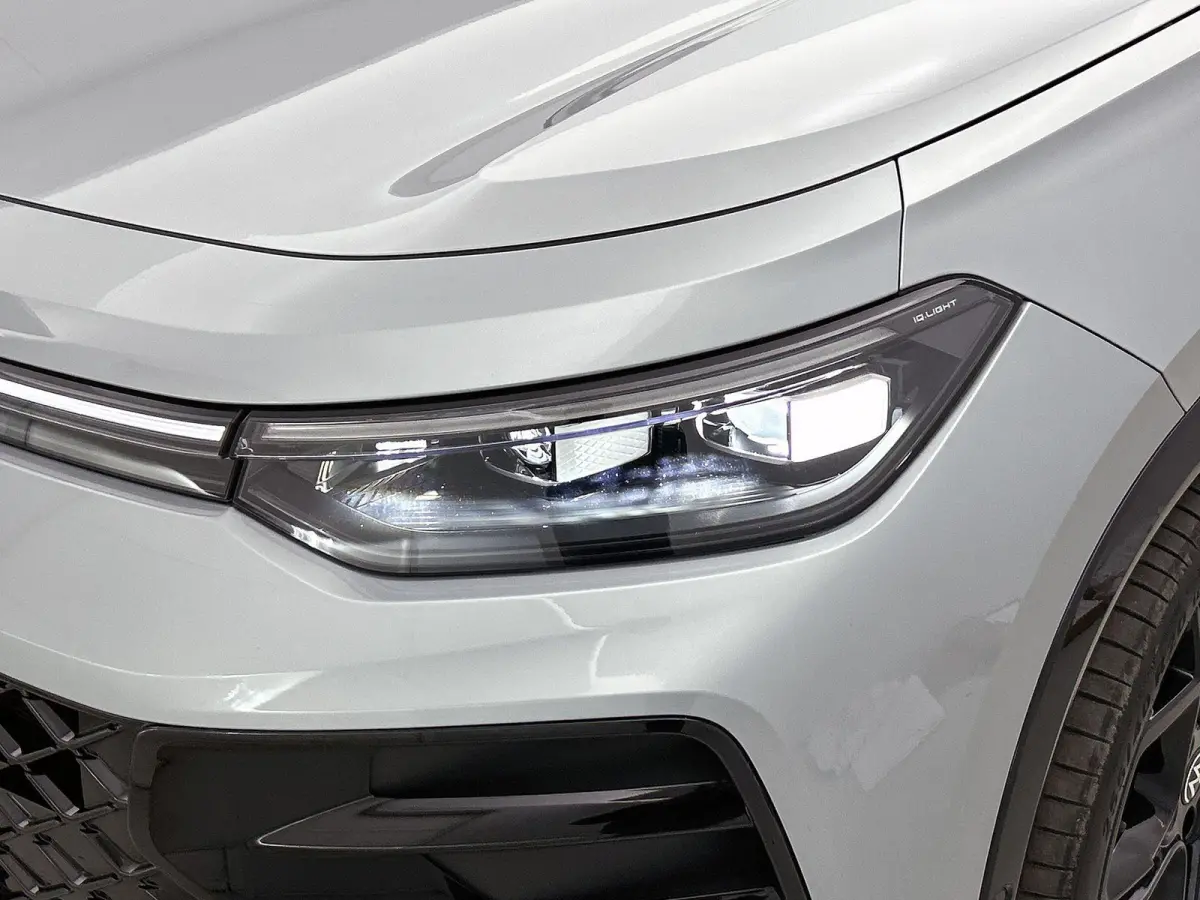 1.5 eHybrid R-Line Edition | SoH 97% | 272 PK | Automaat | Black Style | Lederen Interieur (Memory Seats) | 360* Camera (Helicopter View) | Head-Up Display | Harman-Kardon