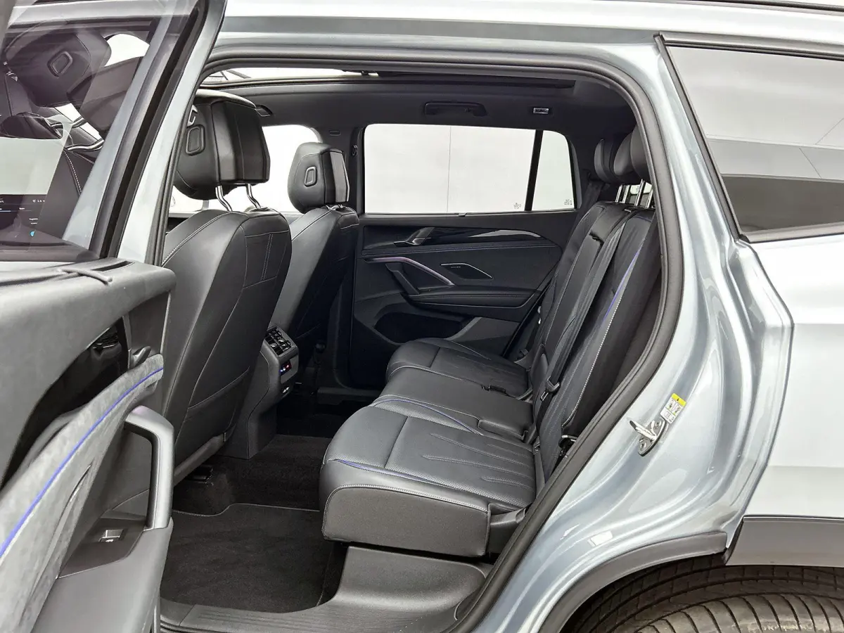 1.5 eHybrid R-Line Edition | SoH 97% | 272 PK | Automaat | Black Style | Lederen Interieur (Memory Seats) | 360* Camera (Helicopter View) | Head-Up Display | Harman-Kardon