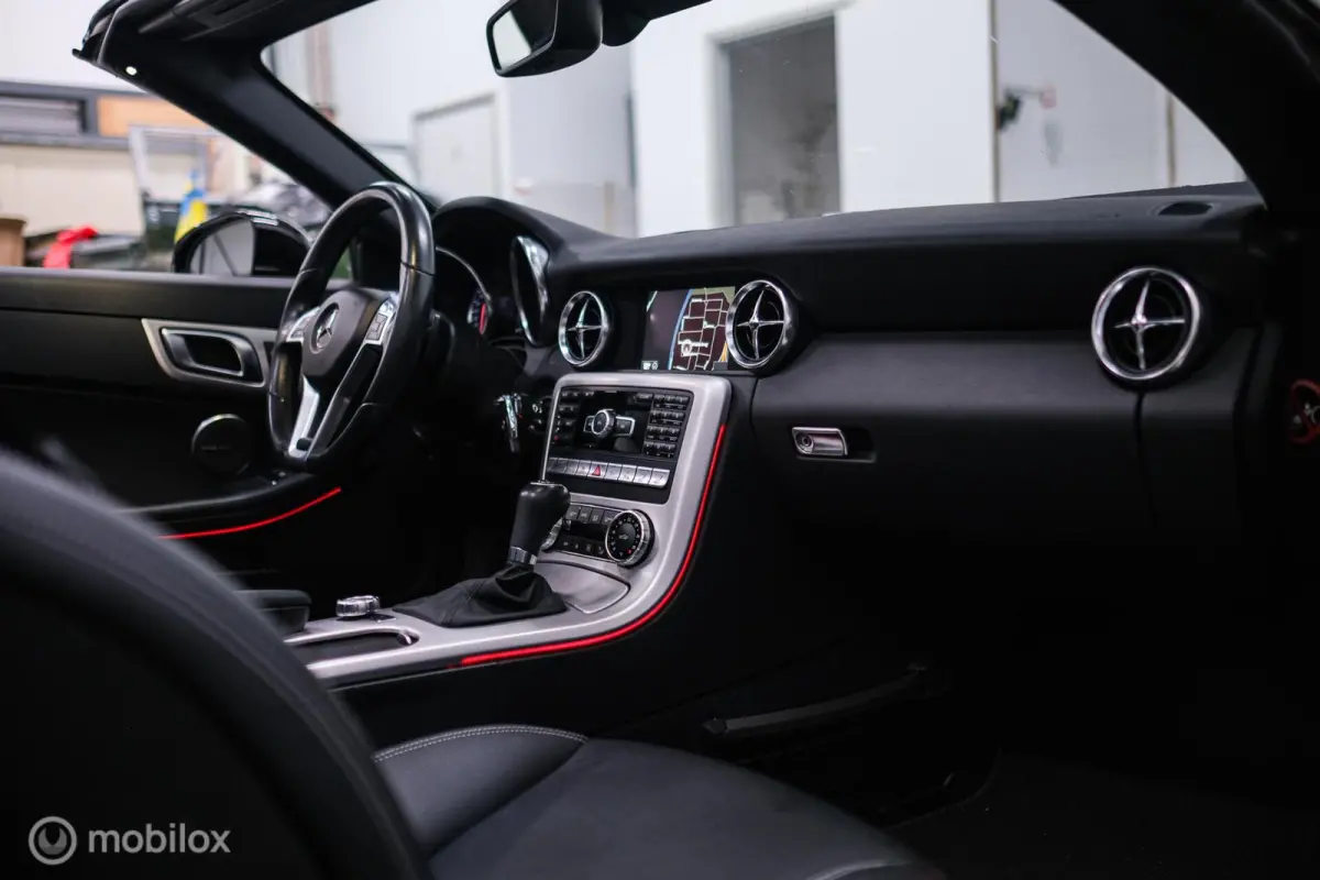 350 AMG Line 306 PK | Panorama | Airscarf | Sportonderstel | LED | Ambiance | Cruise | Navi | Zeer mooi |