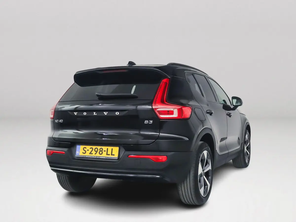 B3 Plus Dark | Panoramadak | Parkeercamera | Harman Kardon | Stoel- en Stuurverwarming
