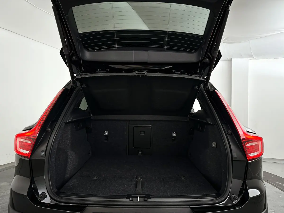 B3 Plus Dark | Panoramadak | Parkeercamera | Harman Kardon | Stoel- en Stuurverwarming
