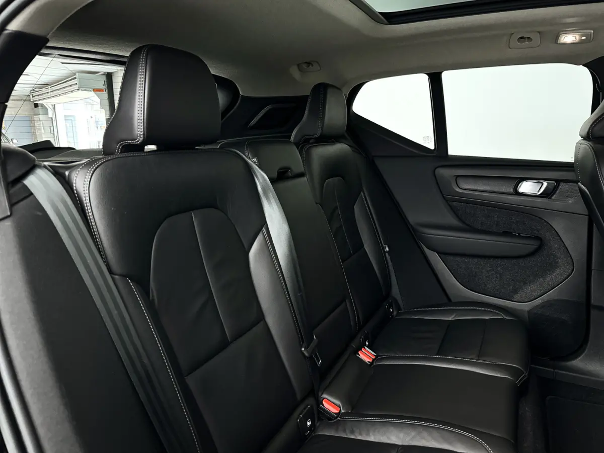 B3 Plus Dark | Panoramadak | Parkeercamera | Harman Kardon | Stoel- en Stuurverwarming