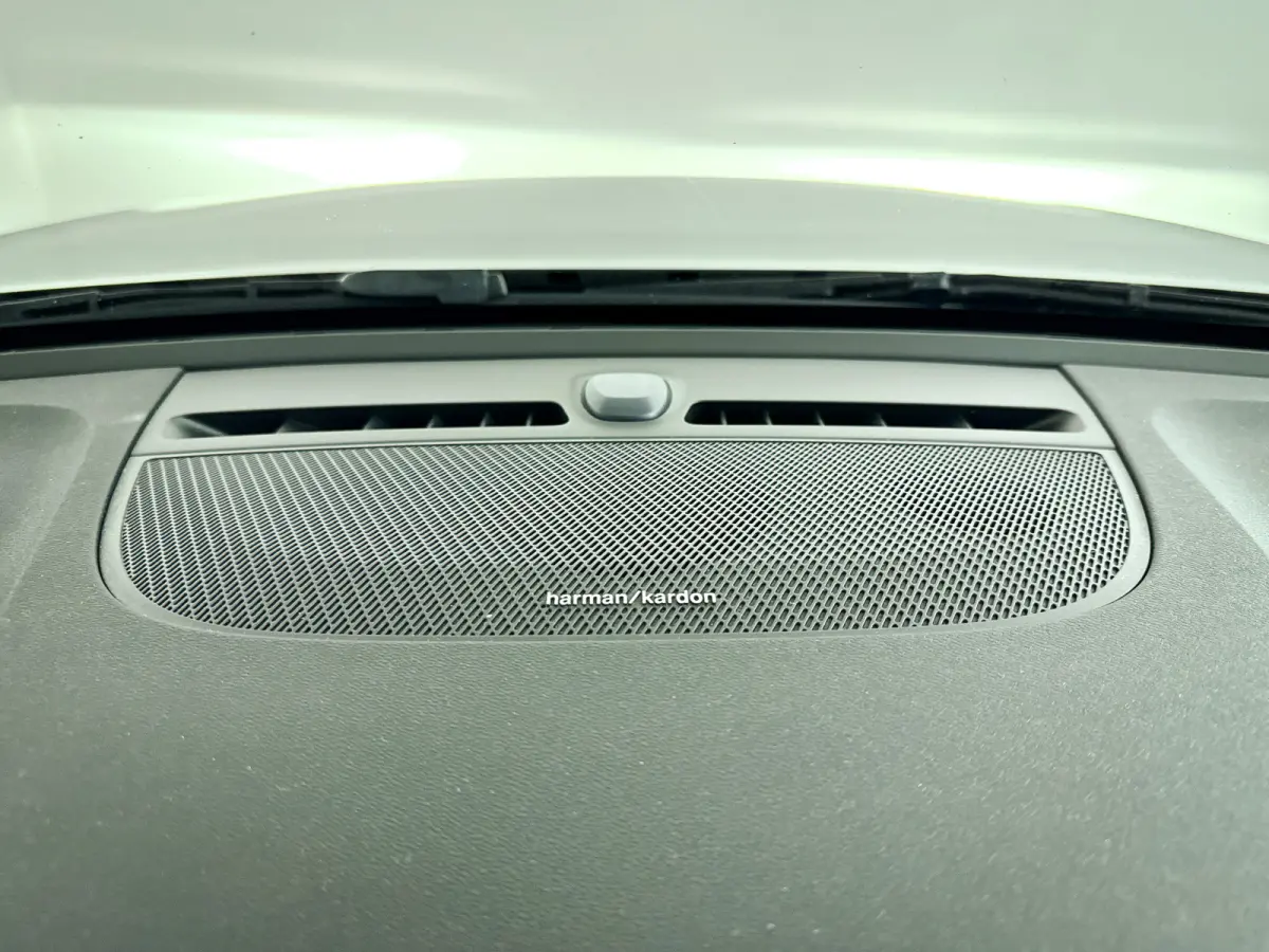 B3 Plus Dark | Panoramadak | Parkeercamera | Harman Kardon | Stoel- en Stuurverwarming