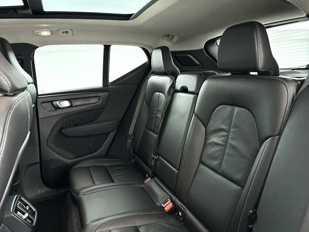 B3 Plus Dark | Panoramadak | Parkeercamera | Harman Kardon | Stoel- en Stuurverwarming
