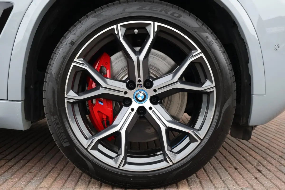 xDrive50e | SoH 100% | Sportpakket Pro | Skylounge | Comfort Stoelen | Driving Assistant Professional | Merino Leder |