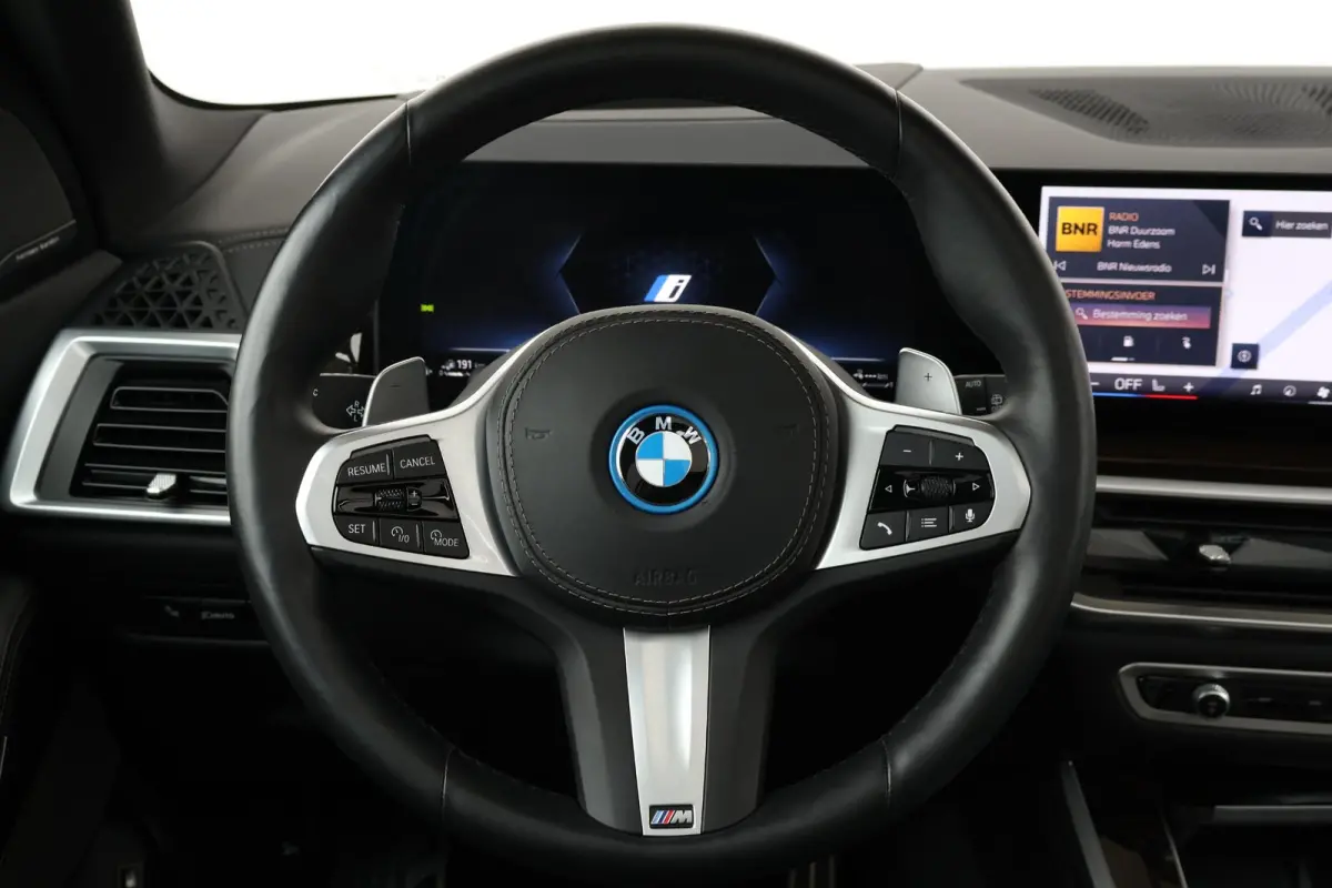 xDrive50e | SoH 100% | Sportpakket Pro | Skylounge | Comfort Stoelen | Driving Assistant Professional | Merino Leder |