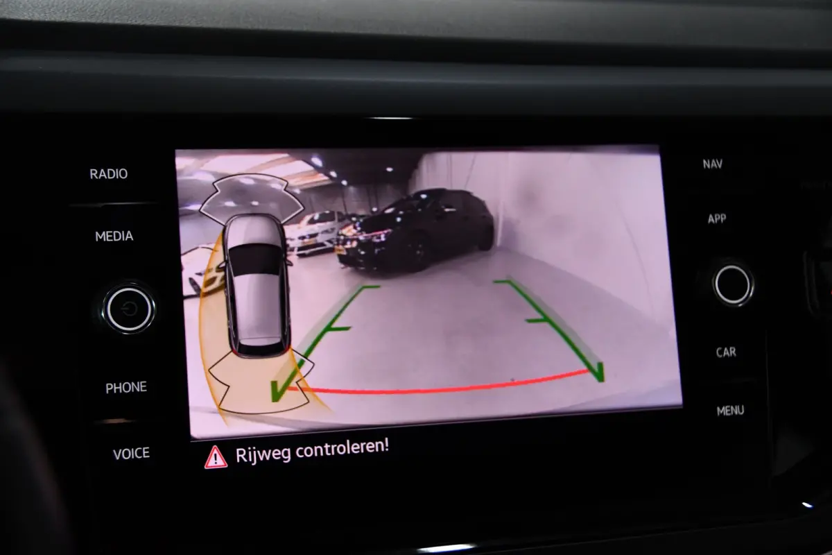 1.0 TSI R-Line, Full-options, Pano, Camera