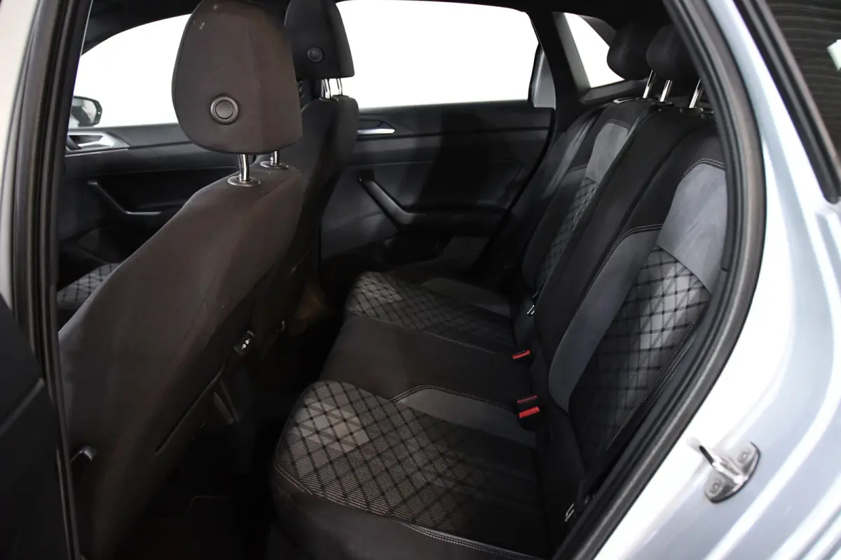 1.0 TSI R-Line, Full-options, Pano, Camera