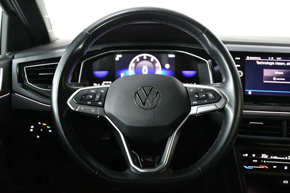 1.0 TSI R-Line, Full-options, Pano, Camera
