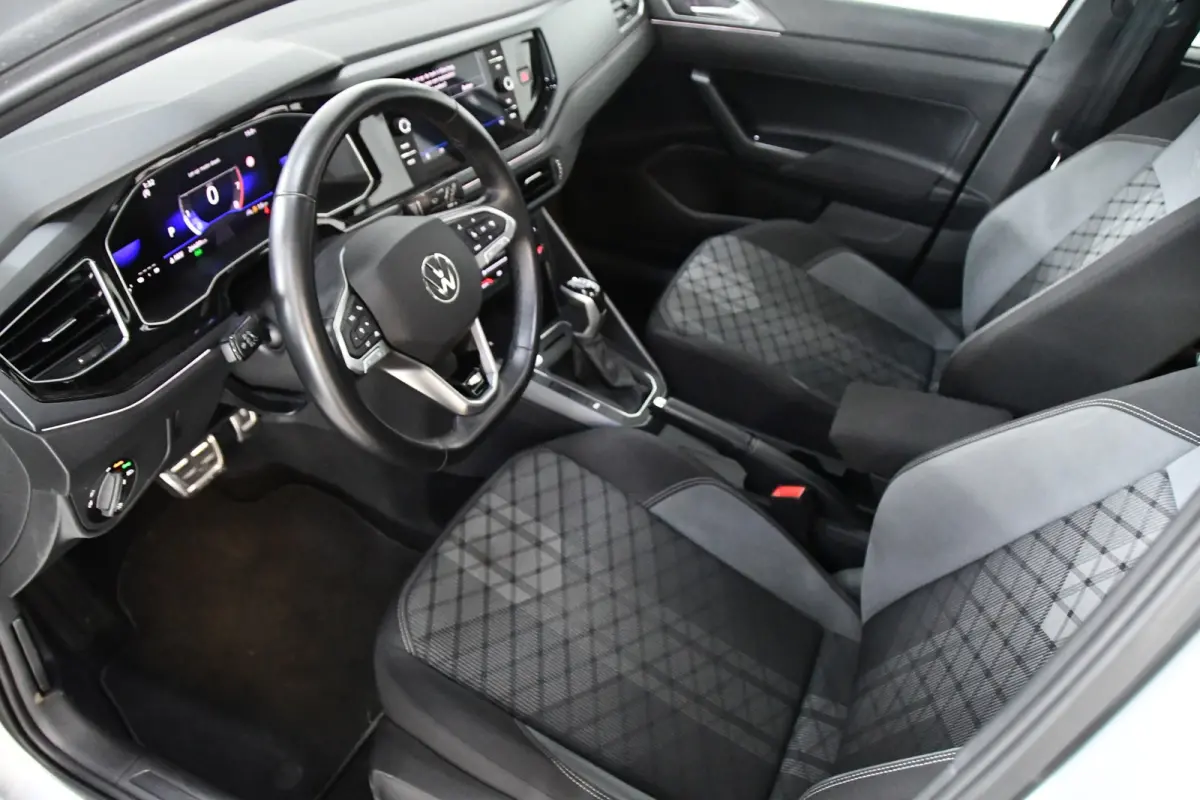 1.0 TSI R-Line, Full-options, Pano, Camera