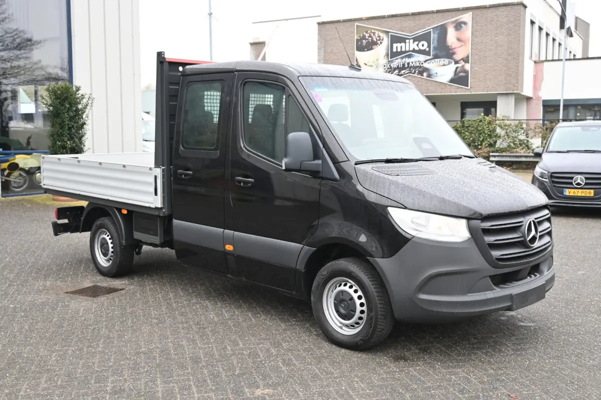 317 CDI Pro DC Open laadbak L2 3500 kg Trekhaak, MBUX met camera, Etc.