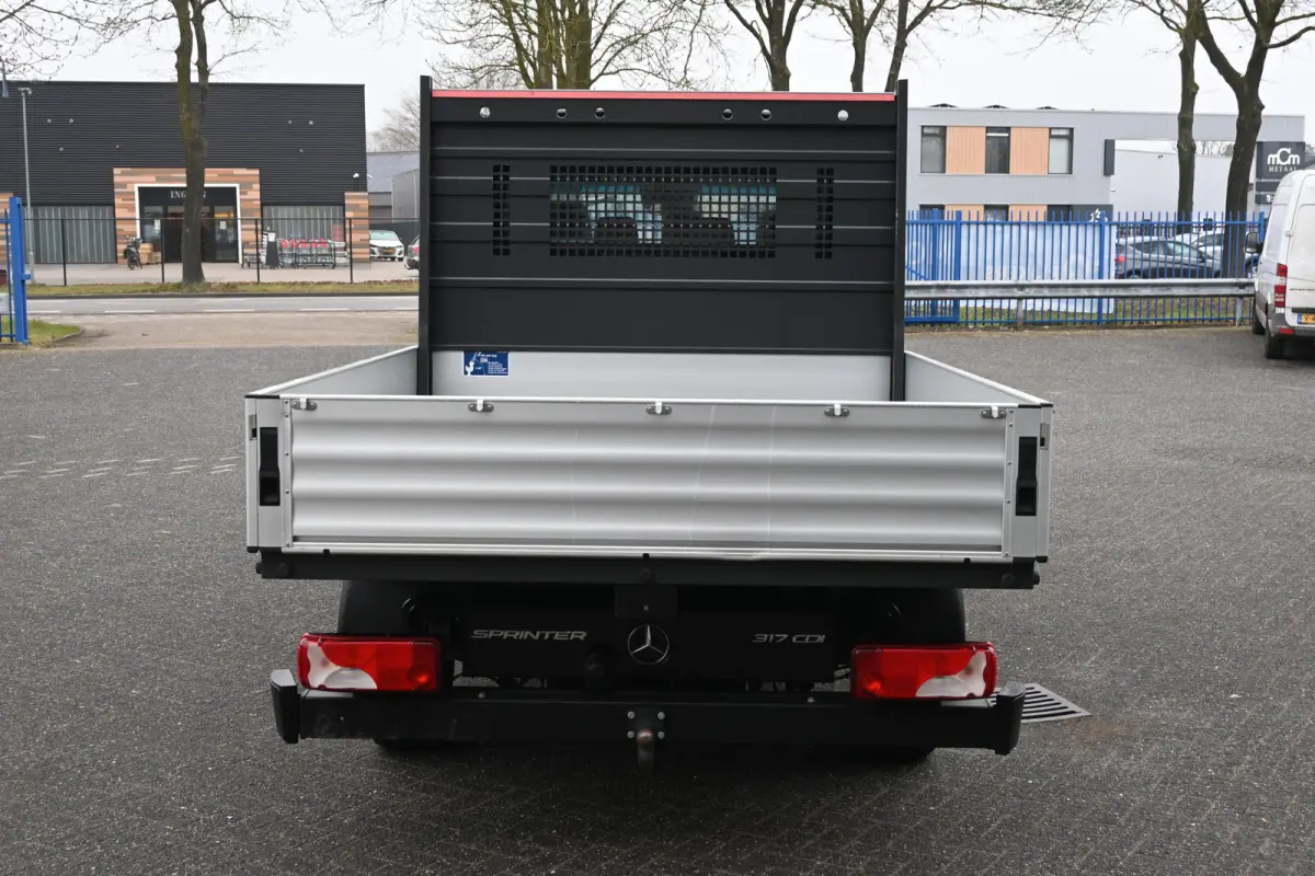 317 CDI Pro DC Open laadbak L2 3500 kg Trekhaak, MBUX met camera, Etc.