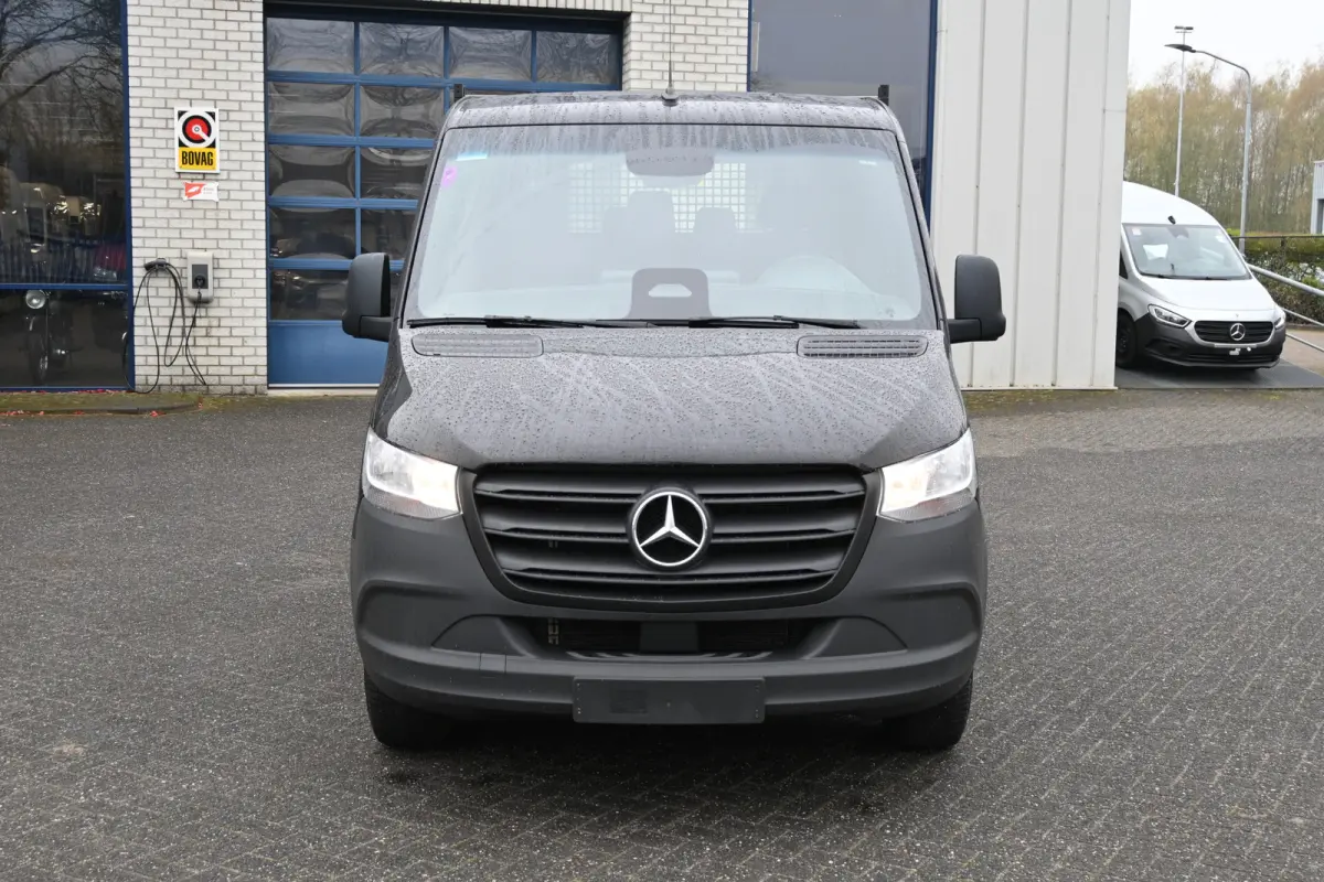 317 CDI Pro DC Open laadbak L2 3500 kg Trekhaak, MBUX met camera, Etc.