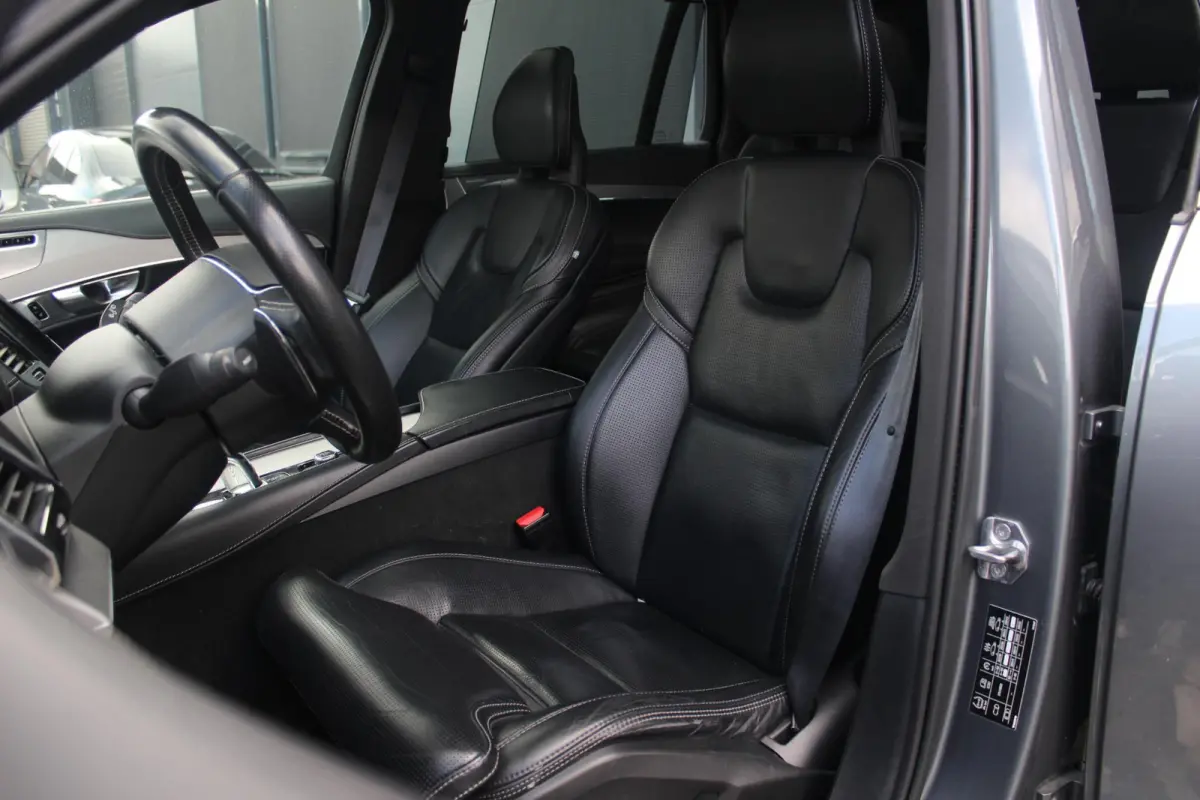 2.0 T8 Twin Engine AWD R-Design 7 P | Bowers & Wilkins | Panoramadak | Stoelkoeling | Luchtvering | Orrefors | Memory