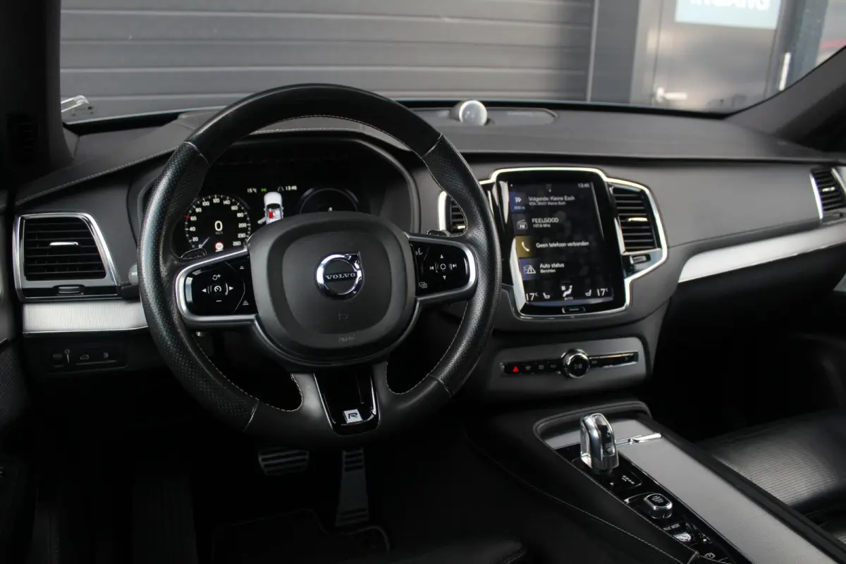 2.0 T8 Twin Engine AWD R-Design 7 P | Bowers & Wilkins | Panoramadak | Stoelkoeling | Luchtvering | Orrefors | Memory