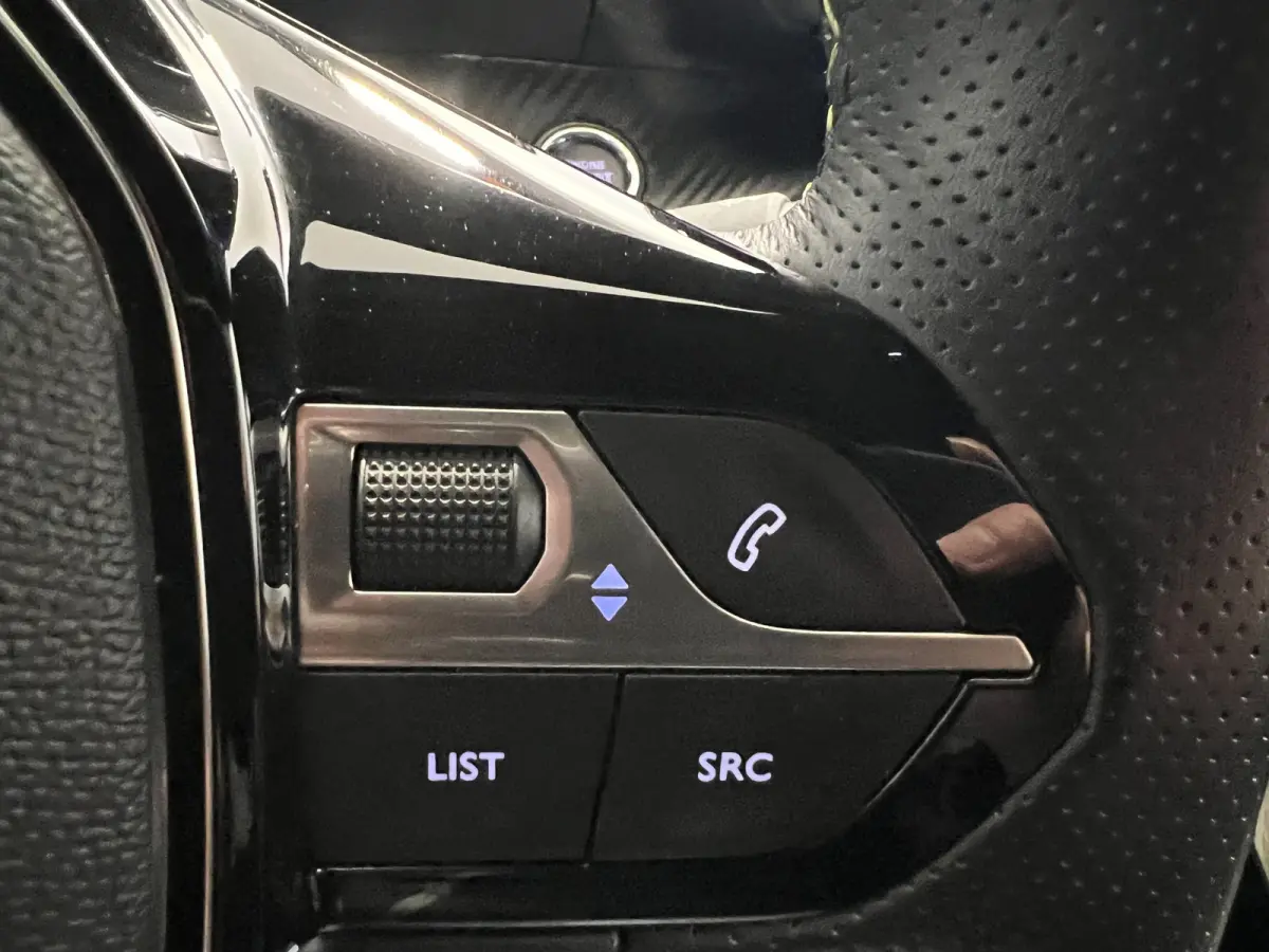 1.2 Turbo GT | Navigatie/Android/Apple Carplay | Adaptive Cruise control | Dealer onderhouden | PDC V+A | Achteruitrijcamera | LMV 17'' | Afn. trekhaak | Climate Control