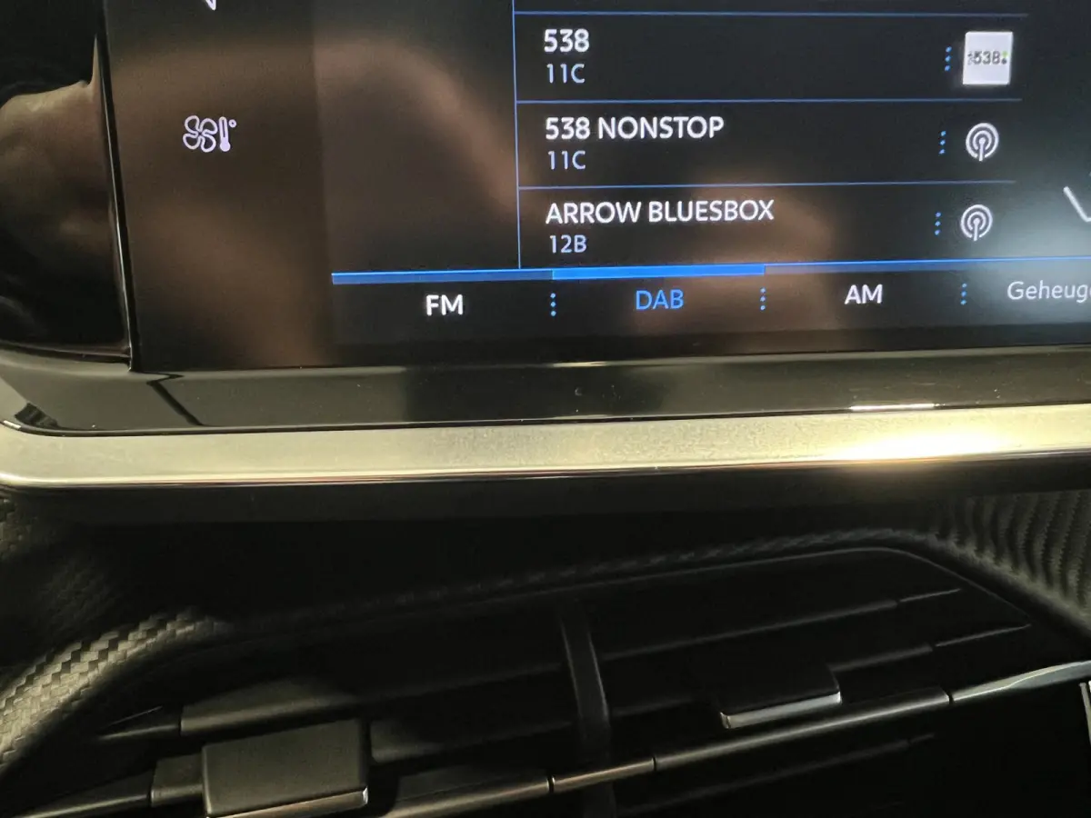 1.2 Turbo GT | Navigatie/Android/Apple Carplay | Adaptive Cruise control | Dealer onderhouden | PDC V+A | Achteruitrijcamera | LMV 17'' | Afn. trekhaak | Climate Control