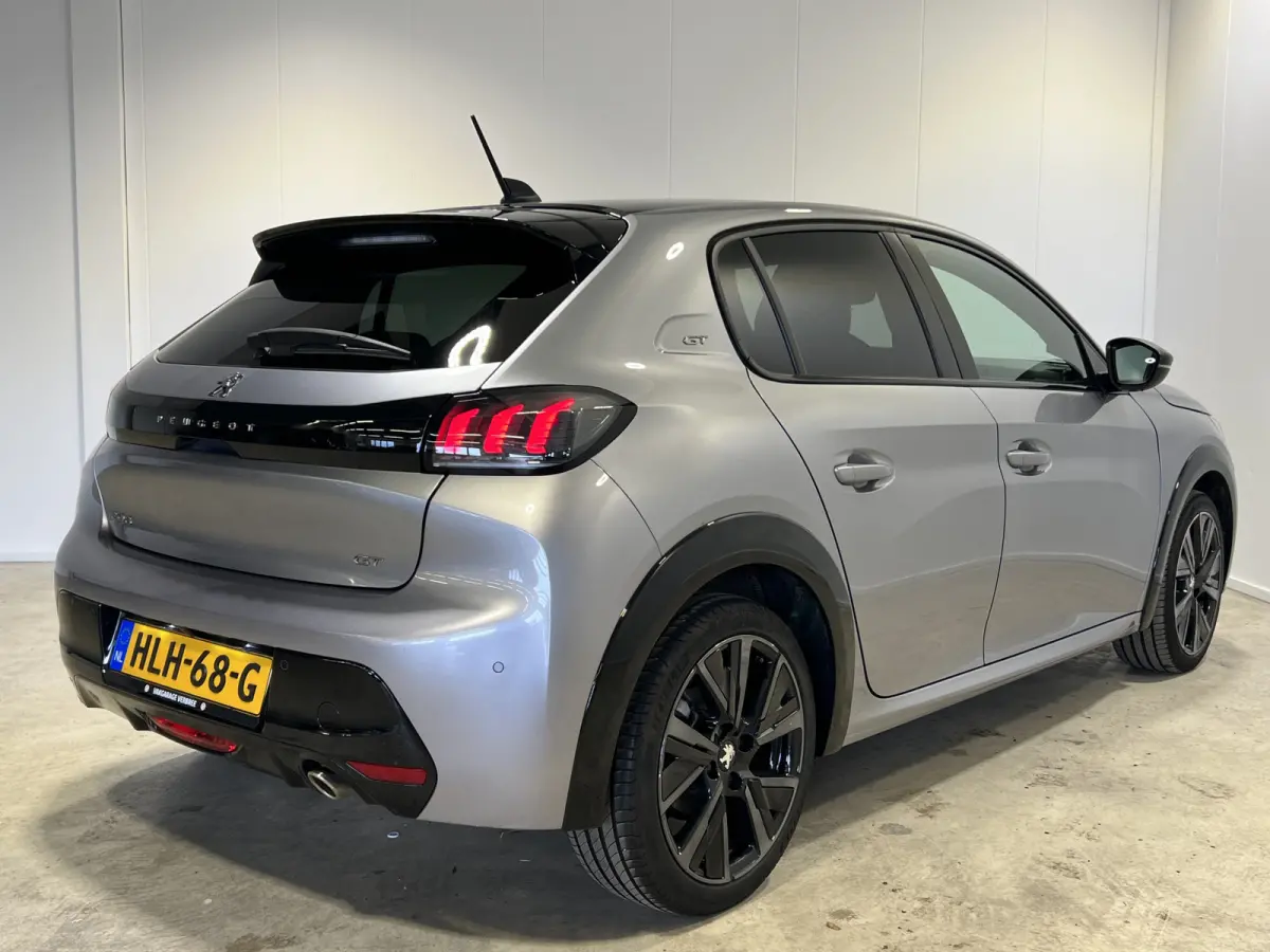 1.2 Turbo GT | Navigatie/Android/Apple Carplay | Adaptive Cruise control | Dealer onderhouden | PDC V+A | Achteruitrijcamera | LMV 17'' | Afn. trekhaak | Climate Control