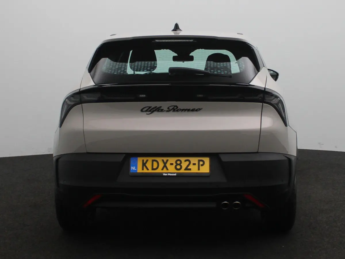 1.2 Turbo Hybrid Ibrida | Apple Carplay/Android Auto | Parkeersensoren | Climate Control | Cruise Control | Lichtmetalen Velgen |