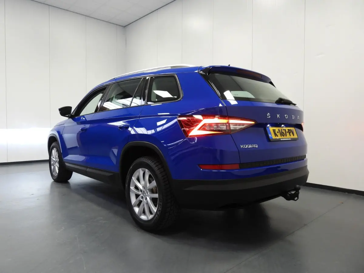 1.5 TSI Business Edition 7-Pers. NAVI/CLIMA/ADAPT.CRUISE/TREKH./18"LMV!