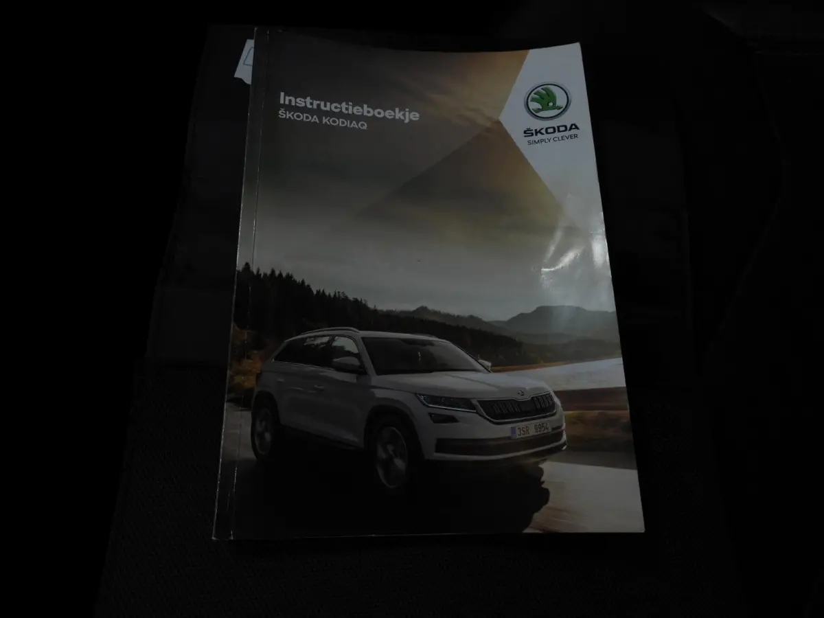 1.5 TSI Business Edition 7-Pers. NAVI/CLIMA/ADAPT.CRUISE/TREKH./18"LMV!