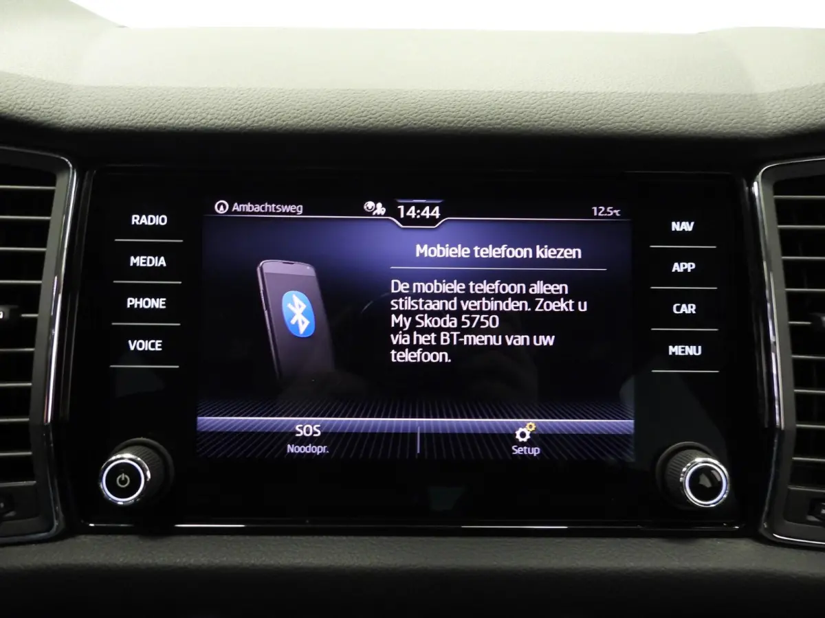 1.5 TSI Business Edition 7-Pers. NAVI/CLIMA/ADAPT.CRUISE/TREKH./18"LMV!