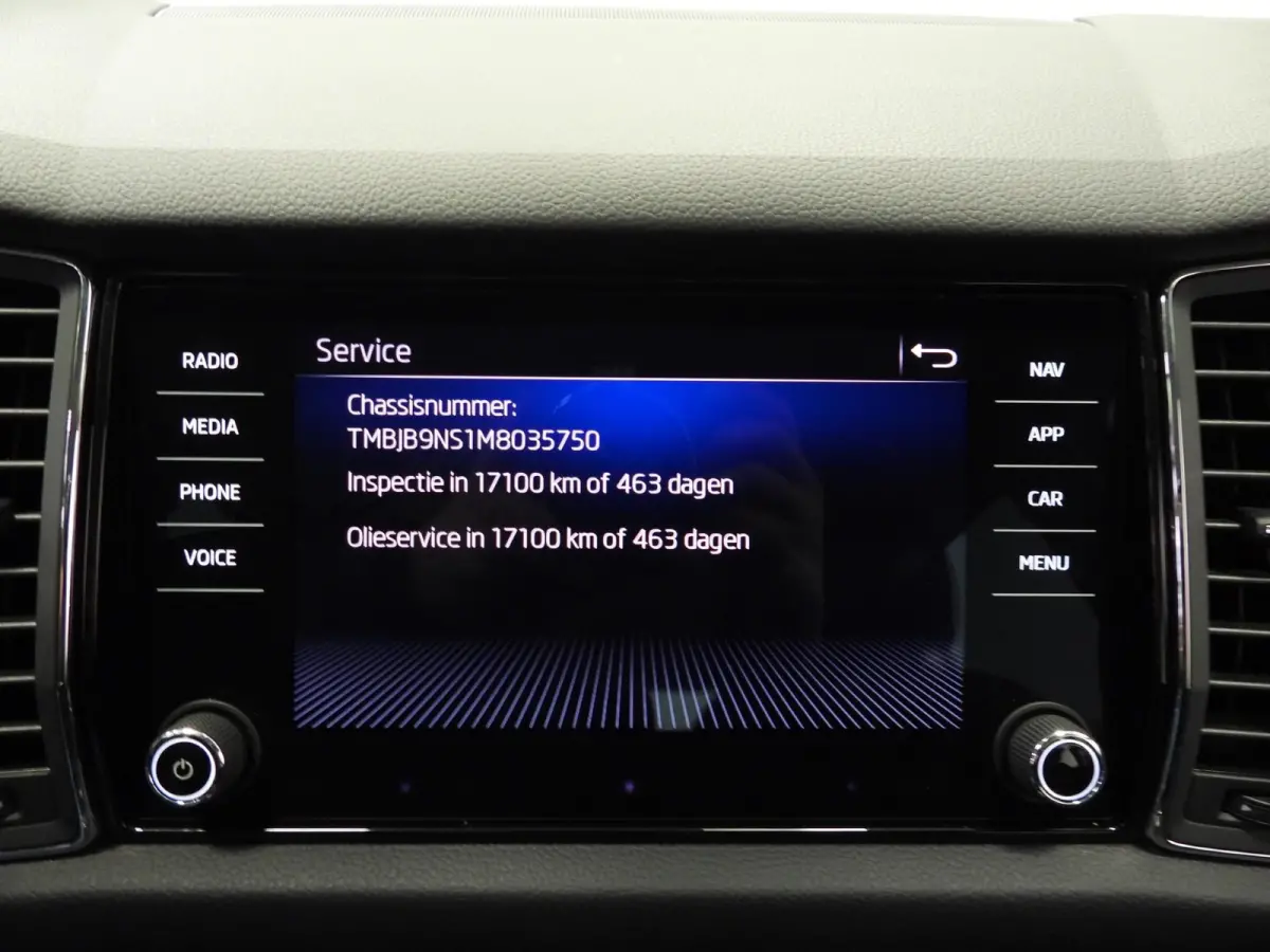 1.5 TSI Business Edition 7-Pers. NAVI/CLIMA/ADAPT.CRUISE/TREKH./18"LMV!